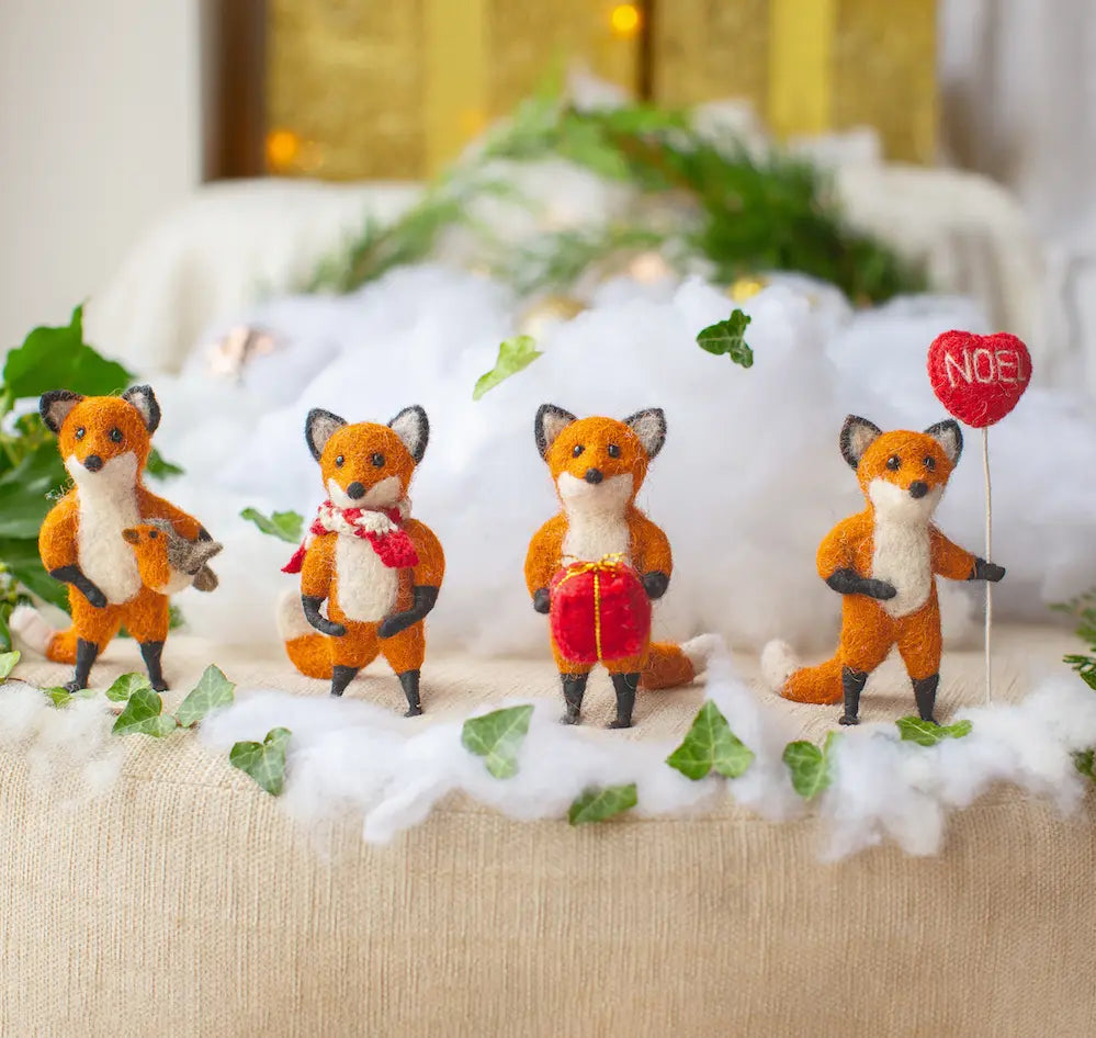 Hunter Fox Robin Figure