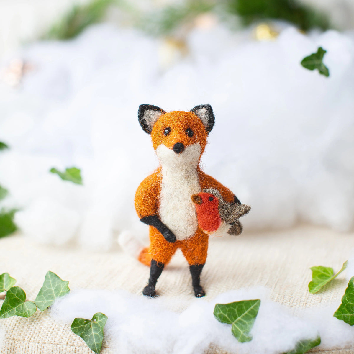 Hunter Fox Robin Figure