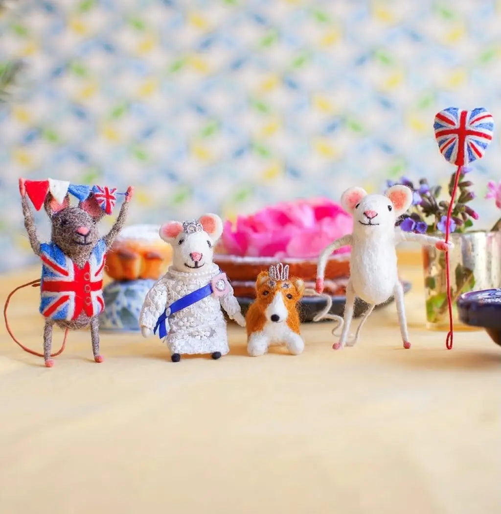 Union Jack Bunting Mouse